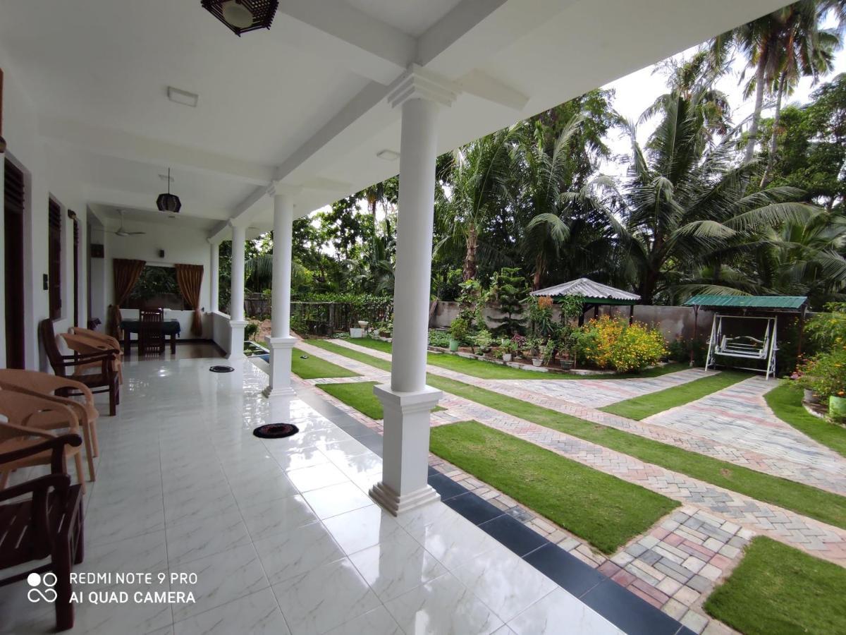 Geethani Tourist Home Polonnaruwa Ngoại thất bức ảnh