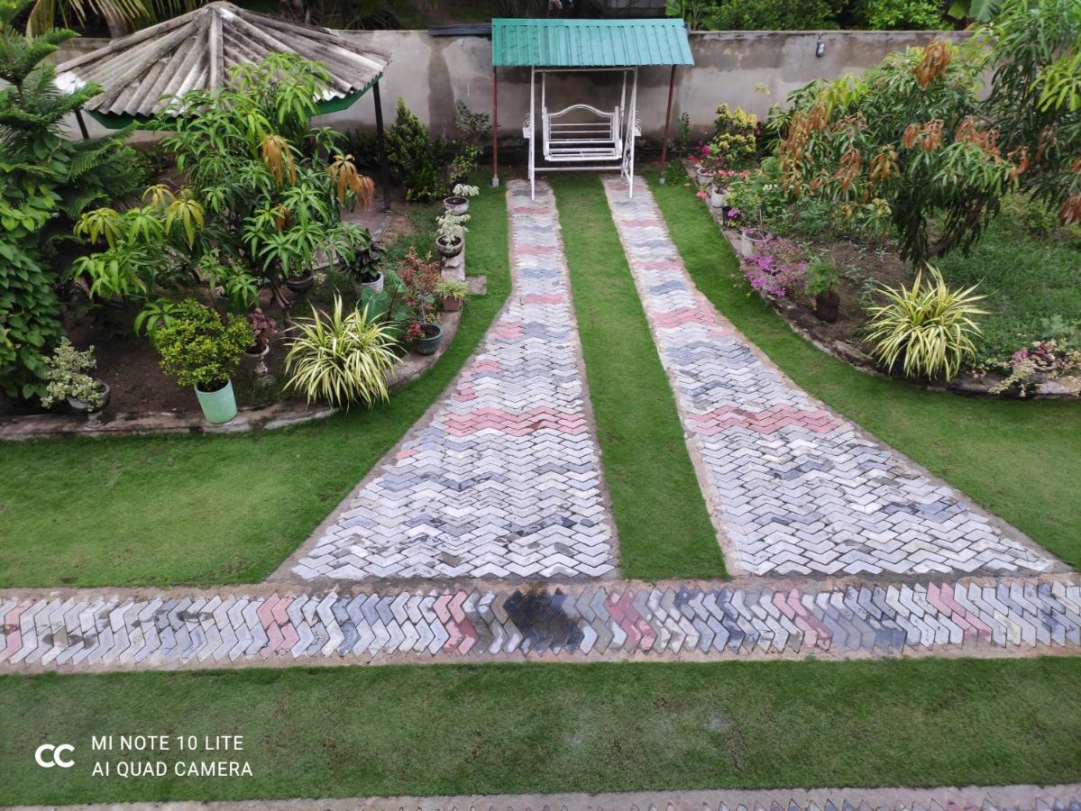 Geethani Tourist Home Polonnaruwa Ngoại thất bức ảnh