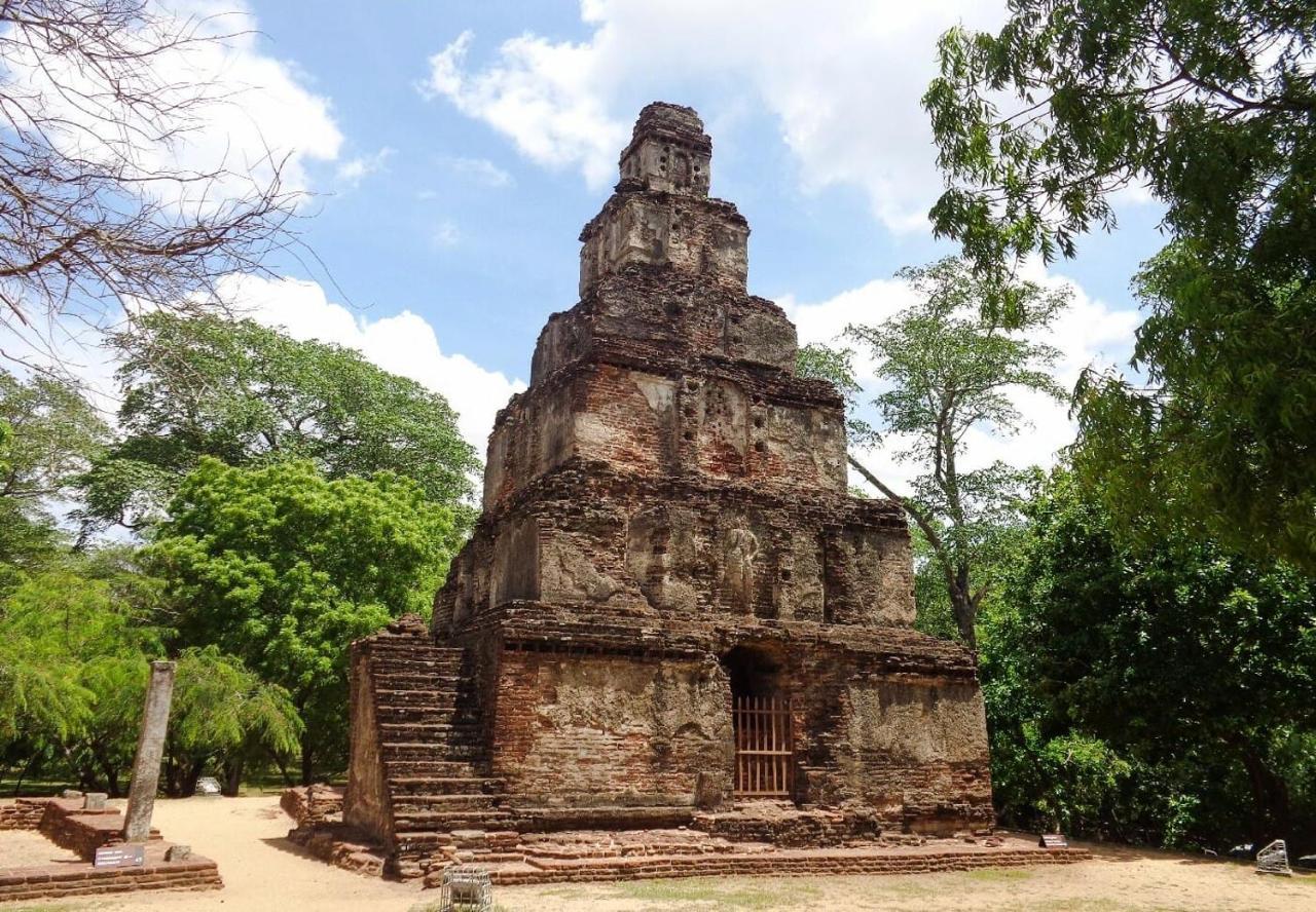 Geethani Tourist Home Polonnaruwa Ngoại thất bức ảnh